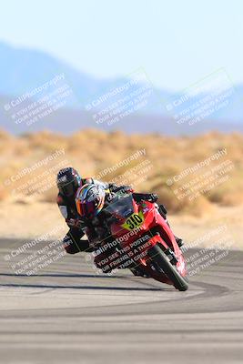 media/Jan-10-2025-CVMA Friday Practice (Fri) [[489e0da257]]/Group 4 and Trackday/Session 4 (Turn 16)/